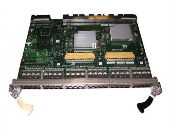 Dewalt Brocade Brocade DCX 48-port blade - - Refabrykowany BR-DCX-2148
