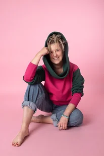 Bluza damska,kolorowa bluza damska z wielkim kapturem - Pakamera - Bluzy damskie Bluza damska,kolorowa bluza damska z wielkim kapturem - Pakamera - Bluzy damskie - miniaturka - grafika 1