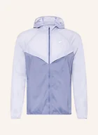 Kurtki i kamizelki sportowe męskie - Nike Kurtka Do Biegania Stride blau - miniaturka - grafika 1