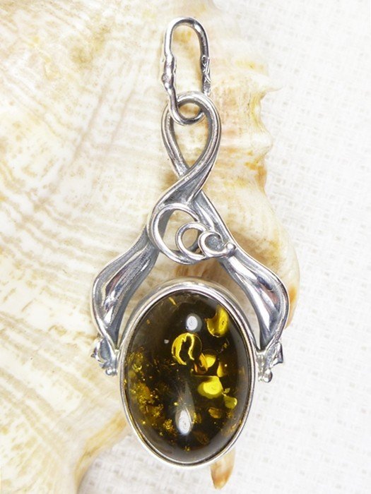 Wisiorek srebrny z bursztynem 6130-16