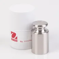 Akcesoria do urządzeń pomiarowych - Nierdzewny wzorzec / odważnik masy klasy M1 2kg w opakowaniu z tworzywa - miniaturka - grafika 1