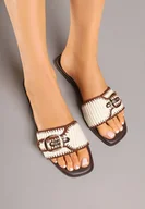 Klapki i japonki damskie - Brązowe Klapki z Szydełkowymi Zdobieniami i Sprzączką Redeavine - Renee - miniaturka - grafika 1