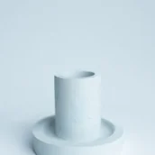 Świeczniki - Świecznik na świecę stożkową błękitny marmur - miniaturka - grafika 1