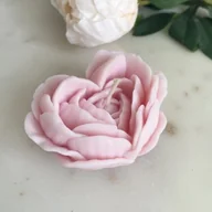 Świece - Świeca sojowa ekologiczna dekoracyjna "Rose Heart" 75x38mm różowa - miniaturka - grafika 1