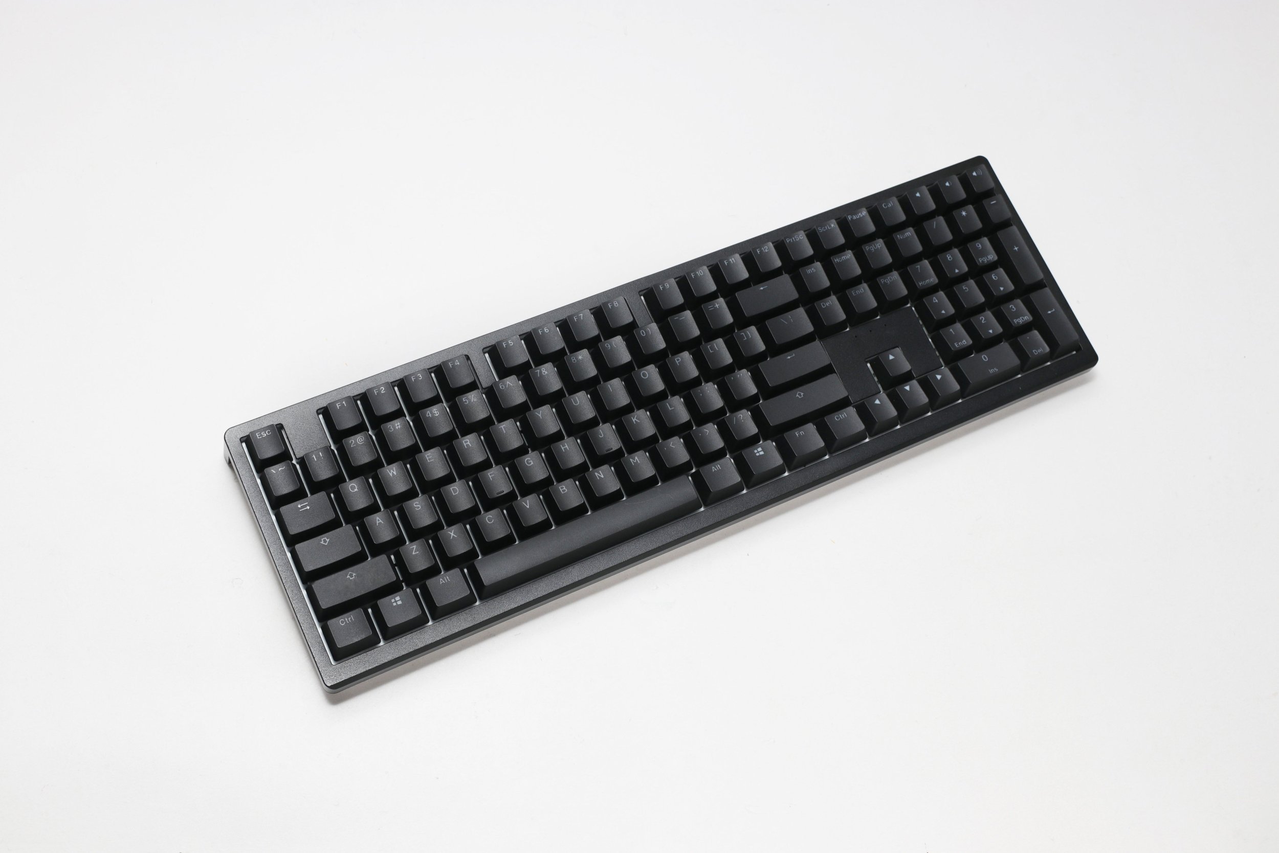 Ducky Zero 6108 Classic Black Wireless Gaming Tastatur - MX2A Speed-Silver US DKZE2408ST3-CPUSPDOECL1AW1