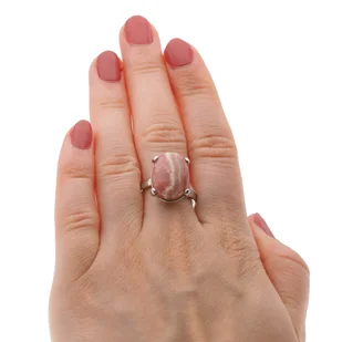 Pierścionek regulowany z owalnym Rodochrozytem w srebrze rodowanym. - Pierścionki - miniaturka - grafika 1