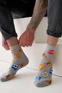 Skarpetki męskie - Skarpetki męskie bawełniane szare z motywem znaków drogowych Milena - miniaturka - grafika 1