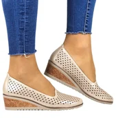 Mokasyny damskie - PÓŁBUTY NA KOTURNIE AŻUROWE MOKASYNY POTOCKI 12018 BEŻOWE ZŁOTE - miniaturka - grafika 1