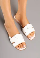 Klapki i japonki damskie - Białe Klapki na Płaskiej Podeszwie z Ozdobną Cholewką Redamine - Renee - miniaturka - grafika 1