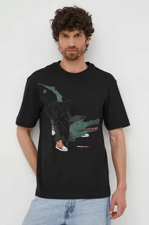 Koszulki męskie - Lacoste t-shirt bawełniany x Netflix kolor czarny wzorzysty - grafika 1