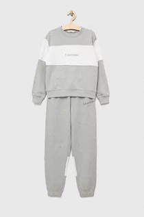 Dresy i komplety dla chłopców - Calvin Klein Jeans dres bawełniany dziecięcy kolor szary - grafika 1