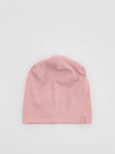 Reserved - Bawełniana czapka z naszywką - brudny róż - Czapki damskie - miniaturka - grafika 1
