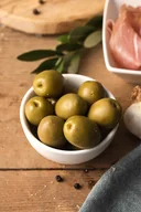 Zdrowa żywność - Greckie Zielone Oliwki Z Pestką W Pysznej Zalewie - miniaturka - grafika 1