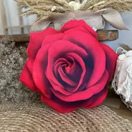 Poduszki dekoracyjne - Poduszka Duża Czerwona Róża - miniaturka - grafika 1