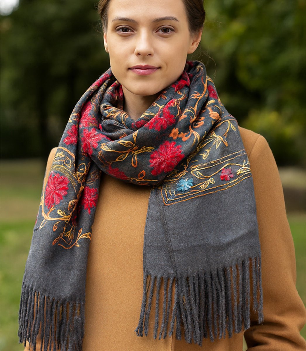 Szal damski folk kwiatowy haftowany
