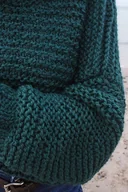 Swetry damskie - Sweter handmade z wełną leśna zieleń - miniaturka - grafika 1