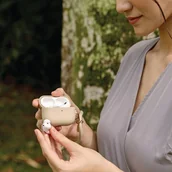 Akcesoria do słuchawek - UNIQ etui Coehl Haven AirPods Pro 2 (2022/2023) beżowy/dusty nude - miniaturka - grafika 1