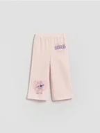 Spodnie i spodenki dla dziewczynek - Reserved - Spodnie dresowe Lilo i Stitch - pastelowy róż - miniaturka - grafika 1
