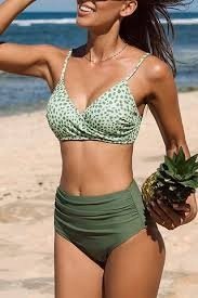 Cupshe Zestaw Bikini W Panterkę I Marszczonymi Majtkami Z Wysokim Stanem