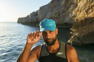 Czapki i chusty sportowe męskie - ZEROD Czapka biegowa RUNNING CAP deep ocean - miniaturka - grafika 1