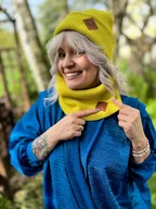 Apaszki i szaliki damskie - Zimowy BUFF logo ekoskórka Limonka - miniaturka - grafika 1