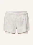 Spodenki damskie - New Balance Szorty Do Biegania 2 W 1 Rc 2-In-1 Short 3" grau" - miniaturka - grafika 1