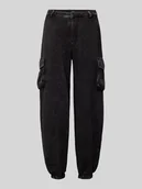 Spodnie damskie - Spodnie cargo z nakładanymi kieszeniami - miniaturka - grafika 1