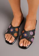 Klapki i japonki damskie - Czarne Płaskie Klapki z Kwiatowym Zdobieniem Jenetta - miniaturka - grafika 1