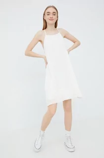 Sukienki - Superdry sukienka kolor biały mini prosta - grafika 1