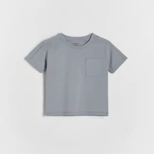 Koszulki dla chłopców - Reserved - T-shirt oversize z kieszonką - Niebieski - grafika 1