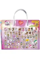 Kolorowanki, wyklejanki - Chi Chi i przyjaciele. Chi chi love. Kocham naklejać - Opracowanie zbiorowe - miniaturka - grafika 1