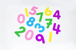 Numerki Do Tablic Świetlnych Montessori 14Szt - Tickit - Nosidełka dla dzieci - miniaturka - grafika 1