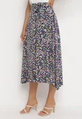 Spódnice - Granatowa Midi Spódnica z Wiskozy w Kwiatowy Print z Materiałowym Paskiem Omona - miniaturka - grafika 1