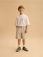 Spodnie i spodenki dla chłopców - Reserved - Bawełniane szorty w paski - jasnoniebieski - miniaturka - grafika 1