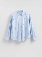 Koszule damskie - Reserved - Koszula z błyszczącymi aplikacjami - jasnoniebieski - miniaturka - grafika 1