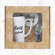 Kubki - Zestaw prezentowy w kartoniku w gwiazdki - kubek Latte i podkładka z nadrukiem + cukierki - miniaturka - grafika 1