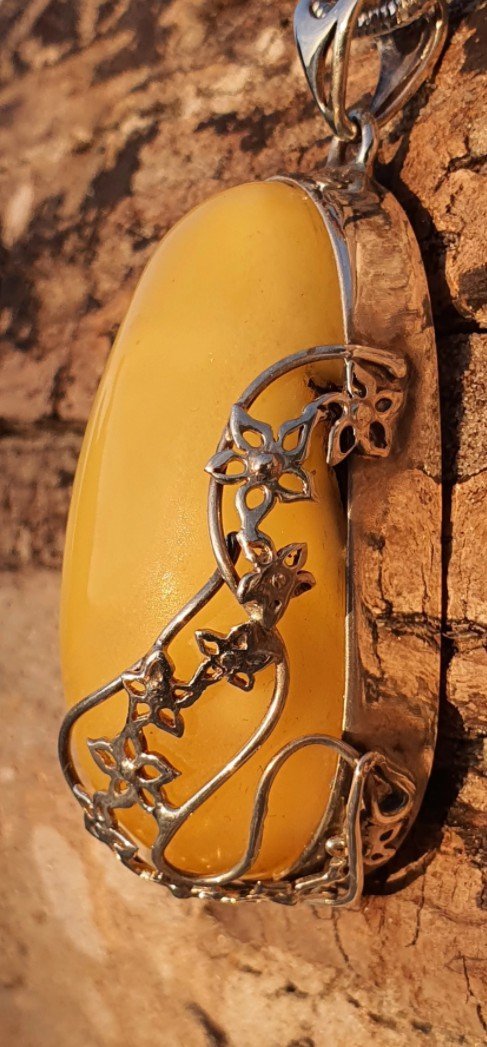 ankabizuteria.pl Srebrna zawieszka z naturalnym żółtym bursztynem -UN