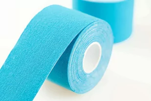 Taśma do kinesiology tapingu sportowo-korekcyjna 5 cm x 5 m - Wybierz kolor: Niebieski - Akcesoria do rehabilitacji - miniaturka - grafika 1