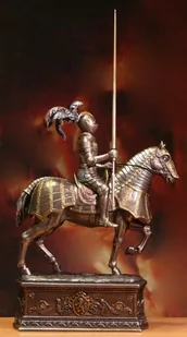 Rycerz na koniu z kopią - Figurki dekoracyjne - miniaturka - grafika 1