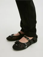 Buty dla dziewczynek - Reserved - Baleriny z kwiatowym zdobieniem - czarny - miniaturka - grafika 1