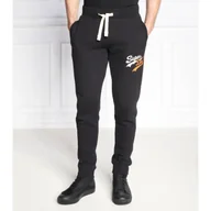 Dresy męskie - Superdry Spodnie dresowe | Regular Fit - miniaturka - grafika 1