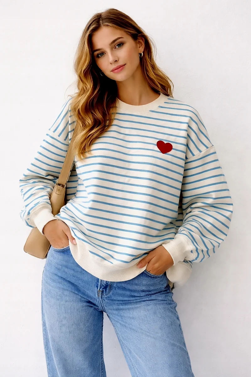 Bluza w paski z haftowanym sercem