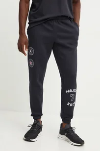 Under Armour spodnie dresowe Project Rock kolor czarny z nadrukiem 1386883 - Spodnie męskie - miniaturka - grafika 1