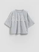 Koszulki dla dziewczynek - Reserved - T-shirt z koronkowym wykończeniem - jasnoszary - miniaturka - grafika 1
