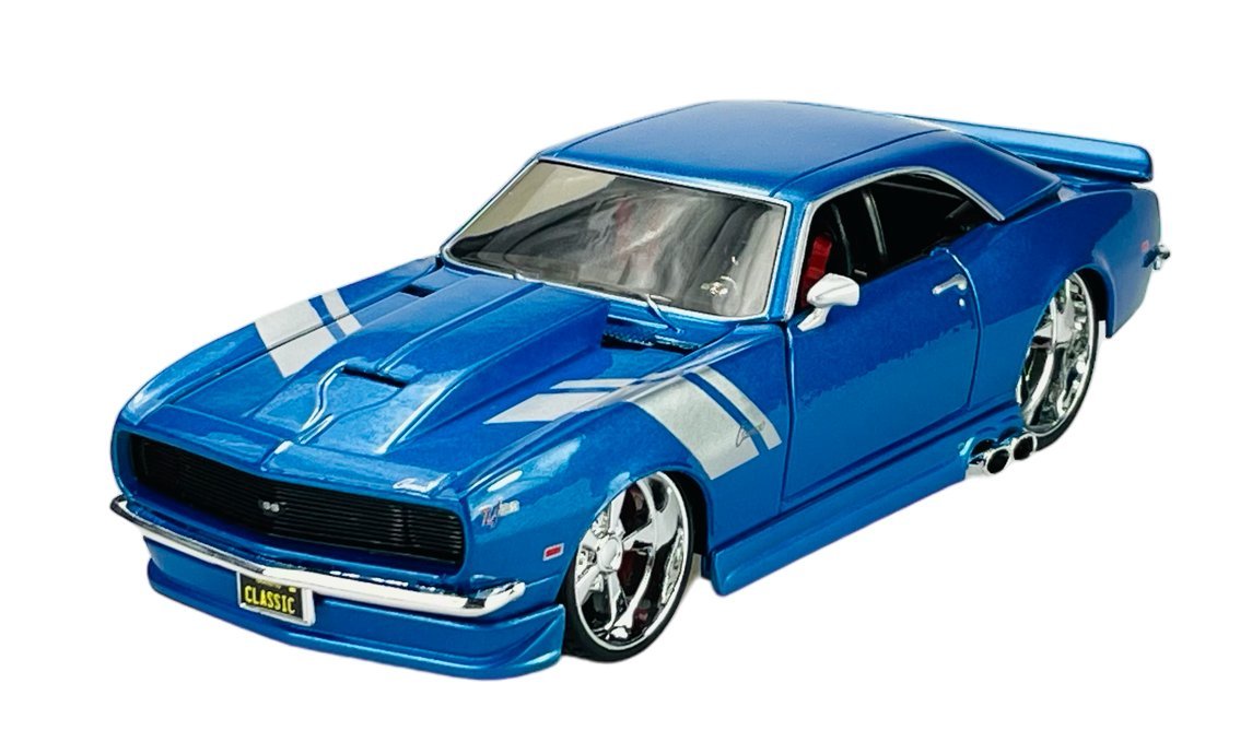 MAISTO DESIGN 1968 CHEVROLET CAMARO Z/28 NIEBIESKI 1:24 32508