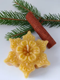 Świeca z wosku pszczelego, gwiazda, śnieżynka, dekoracja świąteczna. - Świece - miniaturka - grafika 1