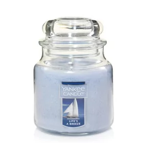 Yankee Candle, Świeca zapachowa Small Jar Lifes A Breeze, 104 g - Świece - miniaturka - grafika 1
