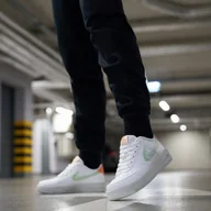 Buty dla chłopców - NIKE AIR FORCE 1 CRATER GS - miniaturka - grafika 1