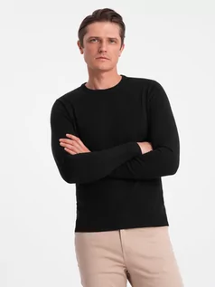Swetry męskie - Klasyczny sweter męski z okrągłym dekoltem - czarny V2 OM-SWBS-0106 - grafika 1