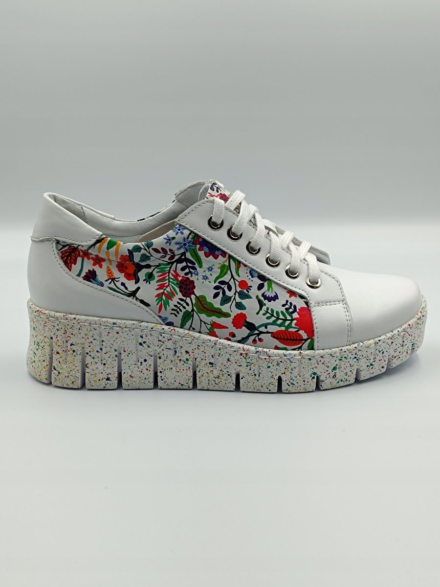 Sneakersy damskie skórzane białe w kwiecistym stylu polska marka PULSO r. 38